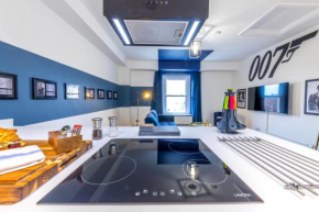 Skyfall-FREE PARKING for Families & Business by Prescott Apartments